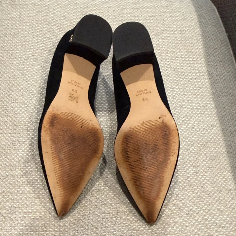 Stuart Weitzman Black Pointed-Toe Suede Pumps
